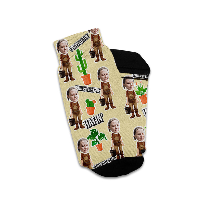 Plant-gifts-lady-gardening-crazy-garden-personalized-custom-mom-dad-coworker-boss